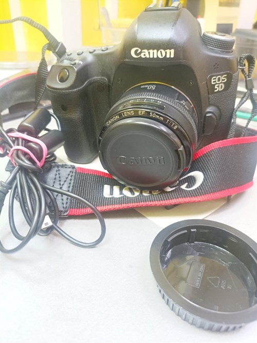 Фотоаппарат Canon EOS 5D Mark III Объектив Canon EF 50mm f/1.8 STM - фото 489126
