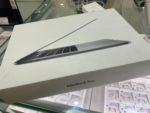 Apple MacBook Pro (15-inch, 2017) - фото 591401