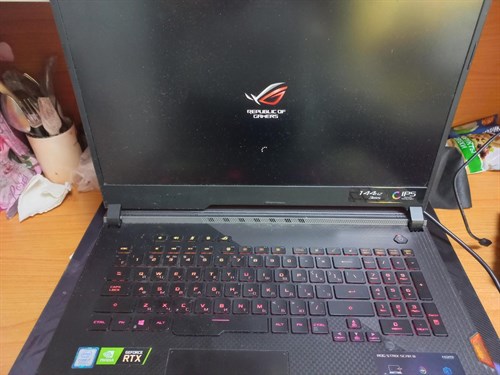 Игровой ноутбук ASUS ROG Strix SCAR III G731GW (i7 9750H RTX 2070) 890000468841 - фото 689093