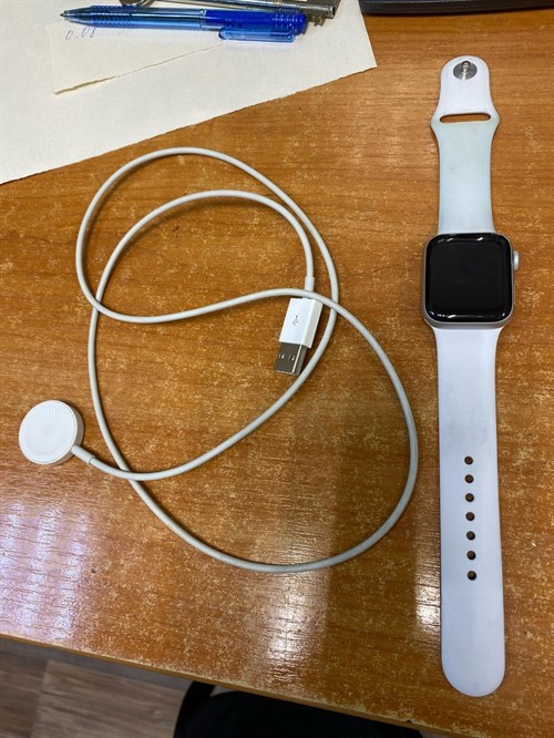 Apple Watch Series 5 40mm 890000501711 - фото 724041