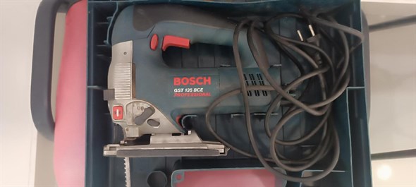 Электролобзик Bosch GST 135 BCE