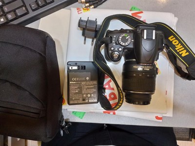 Зеркальный фотопарат Nikon D3100 + объектив 18-55mm
