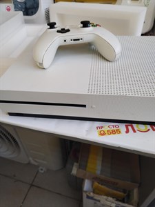 Игровая приставка Microsoft Xbox One S 1 ТБ