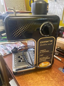 Кофеварка рожковая Polaris PCM 4006A