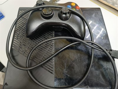 Игровая приставка Microsoft Xbox 360 E