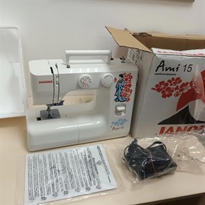 Швейная машина Janome Ami 15